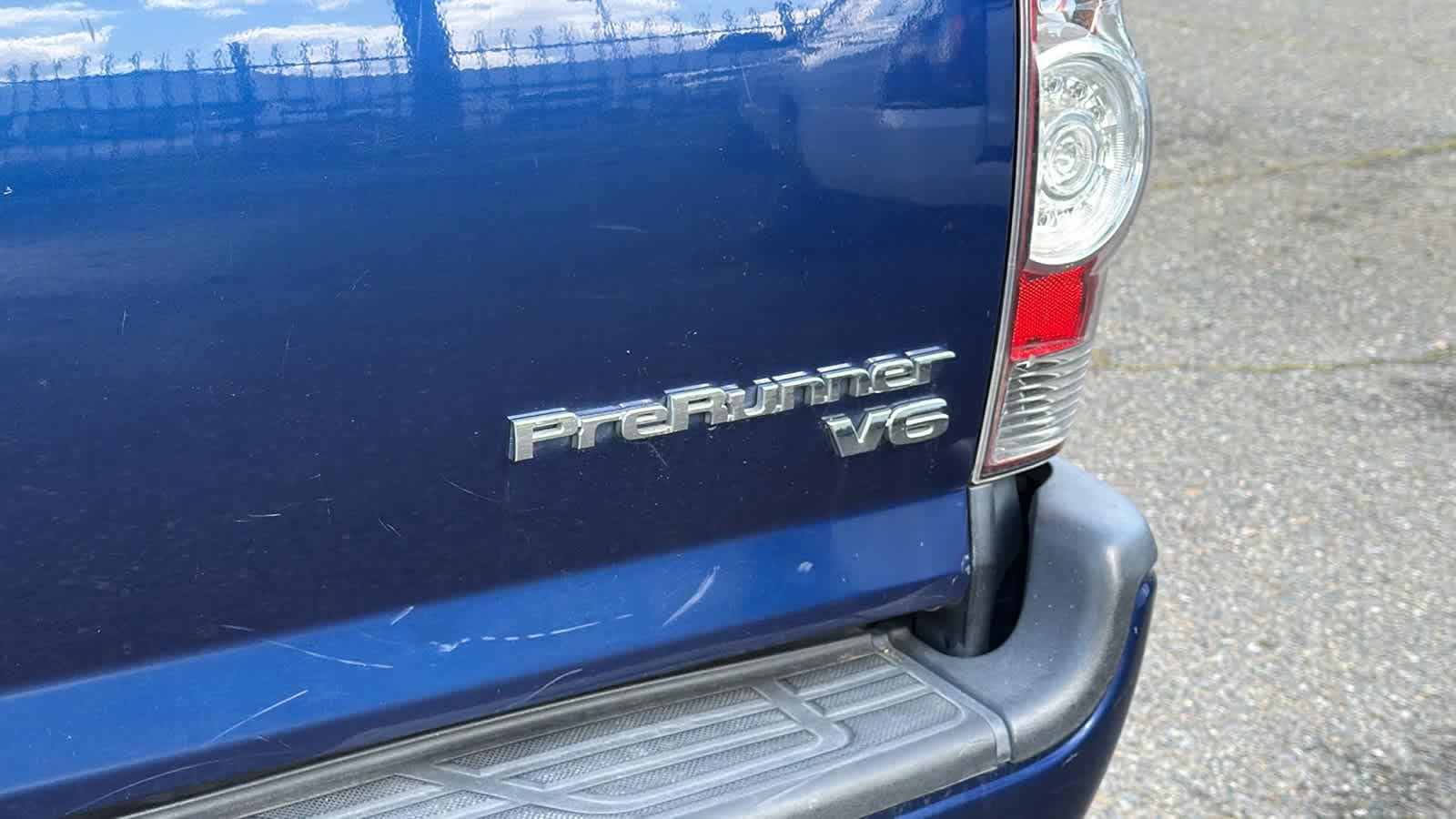 Thumbnail: 2014 Toyota Tacoma - 19