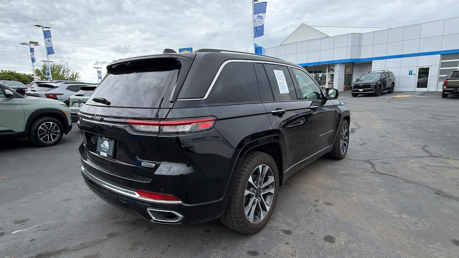 Thumbnail: 2023 Jeep Grand Cherokee - 5