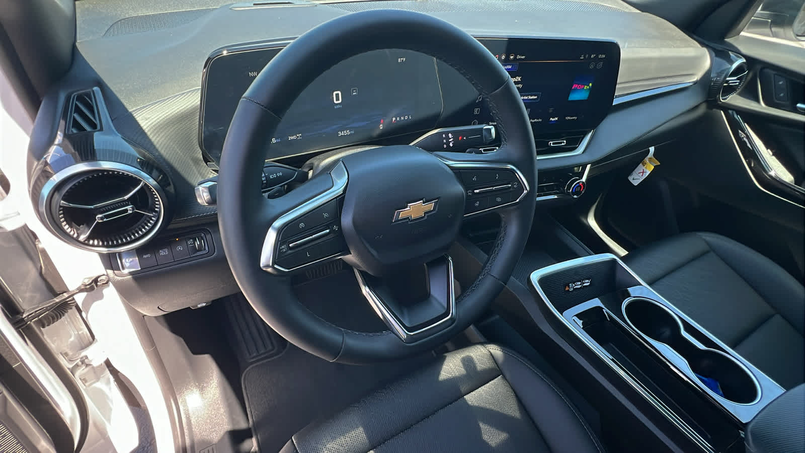 Thumbnail: 2025 Chevrolet Equinox - 10