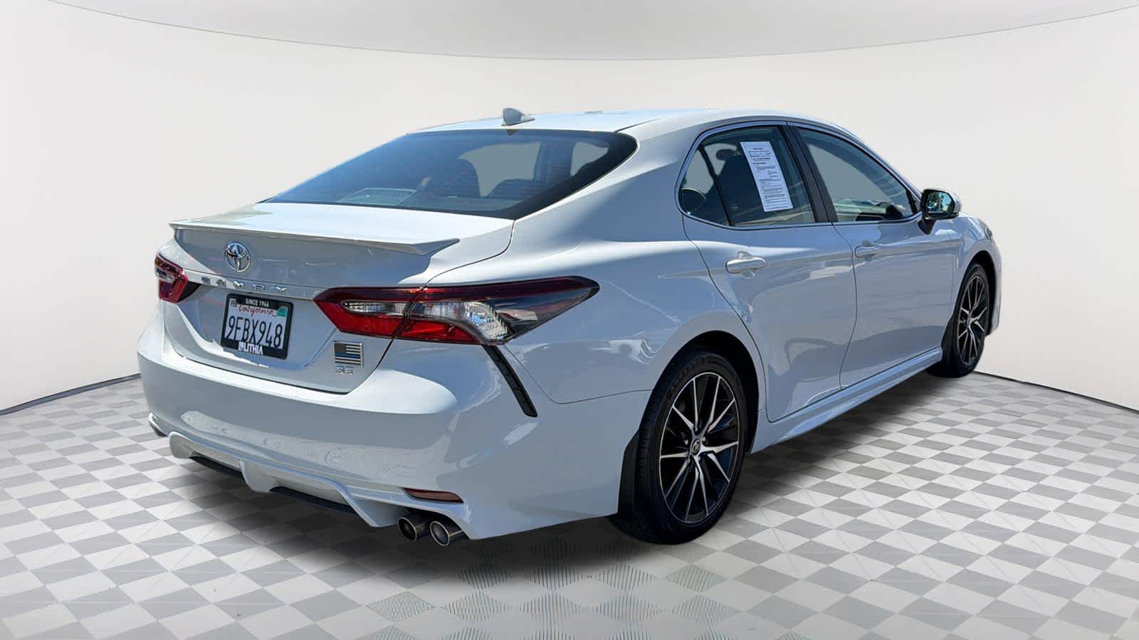 Thumbnail: 2023 Toyota Camry - 4