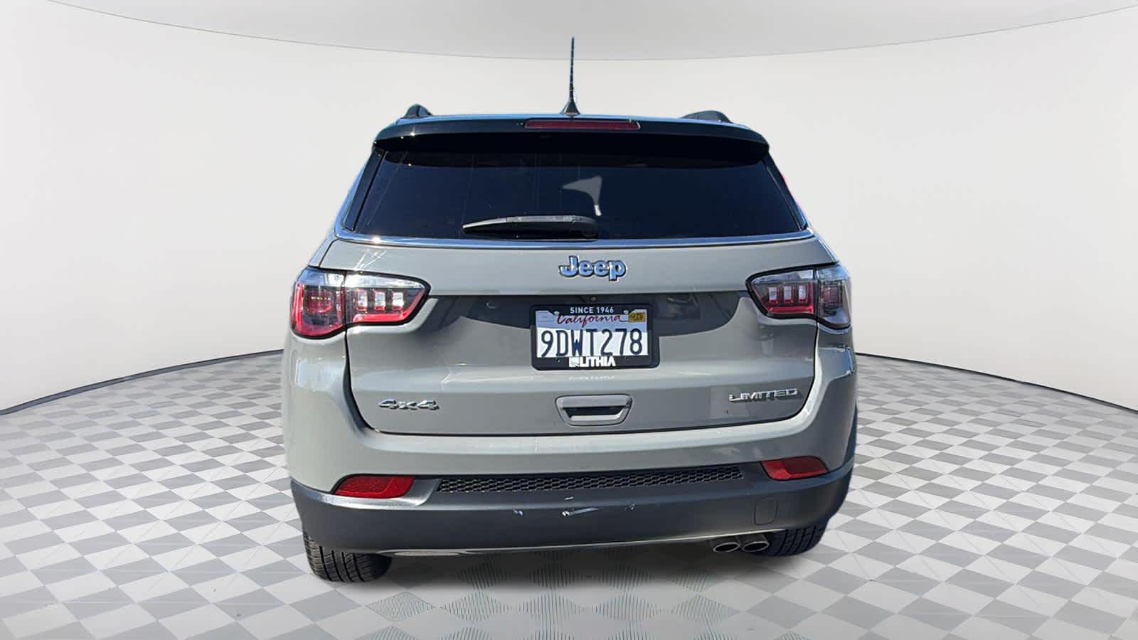 Thumbnail: 2022 Jeep Compass - 6