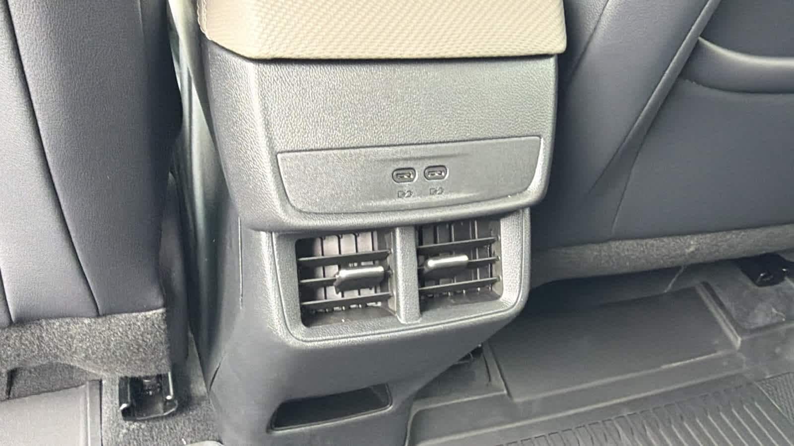 2027 Chevrolet Equinox LT - Photo 25