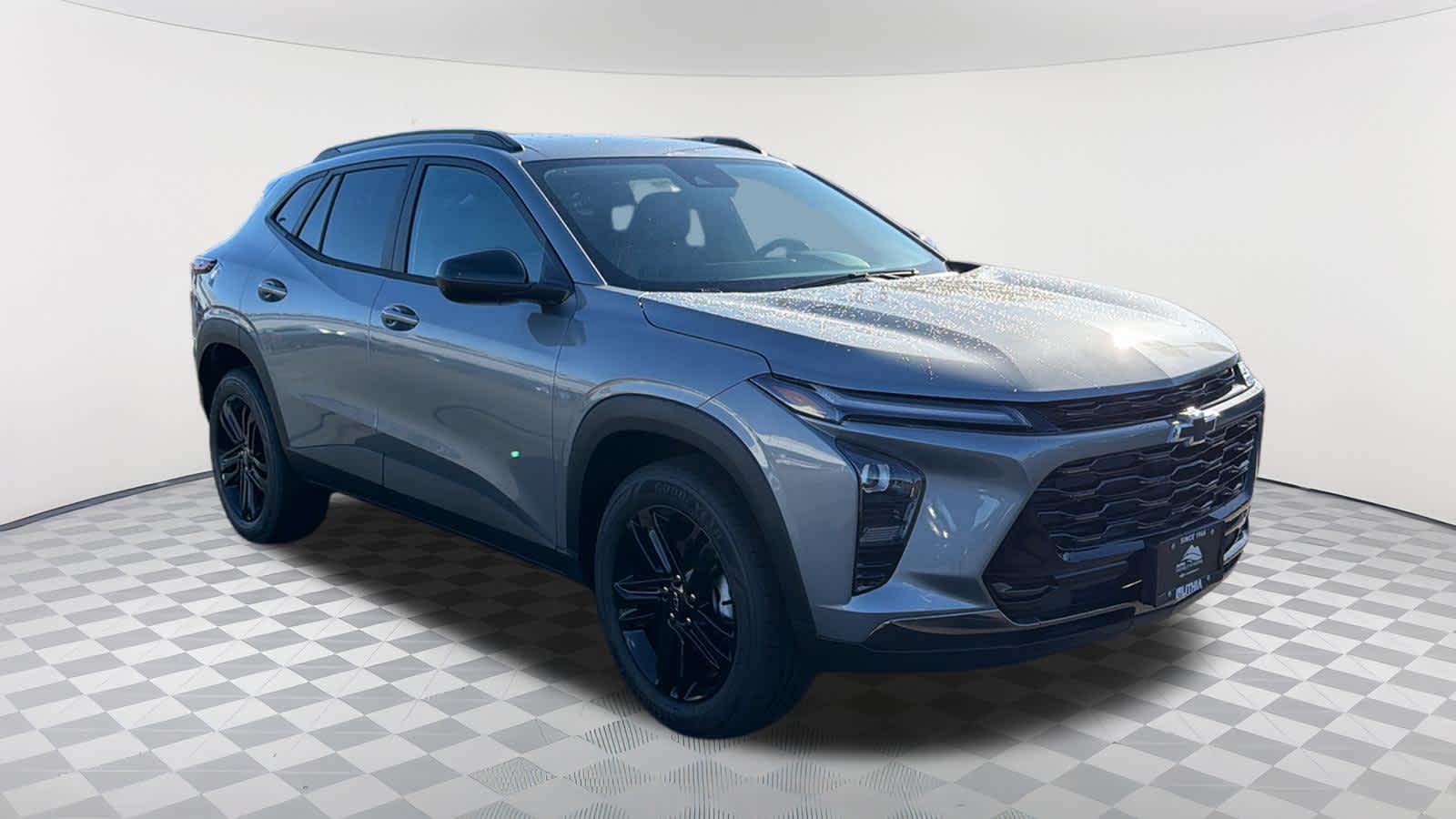 Thumbnail: 2026 Chevrolet Trax - 3