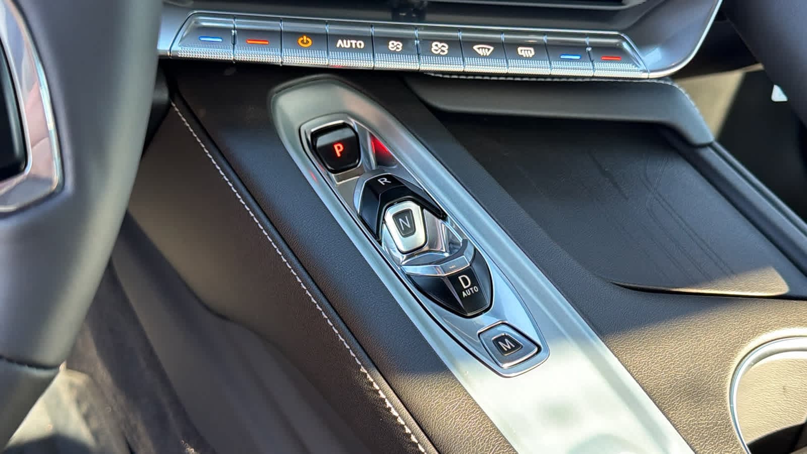 2027 Chevrolet Corvette 2LT - Photo 13