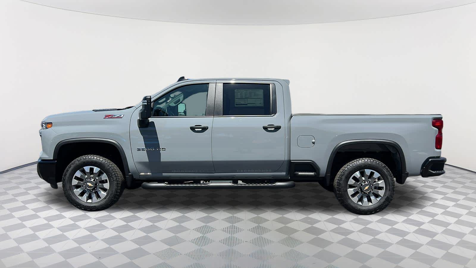 Thumbnail: 2025 Chevrolet Silverado 2500 - 8