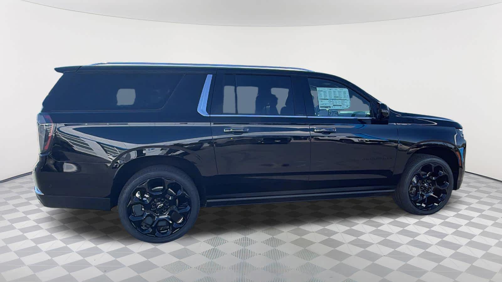 2026 Chevrolet Suburban High Country - Photo 4