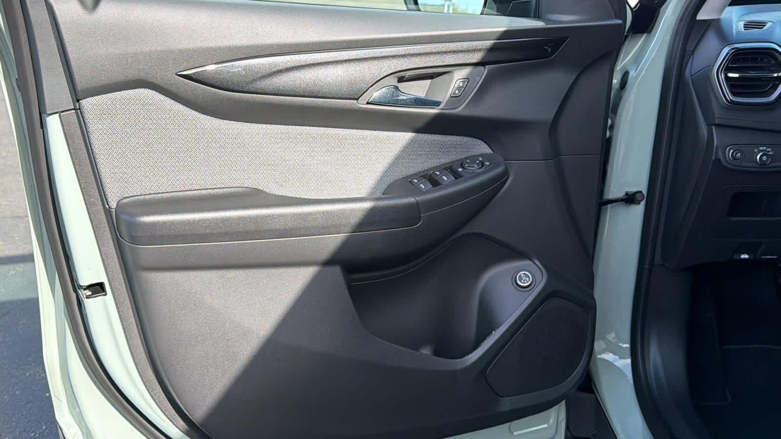 Thumbnail: 2026 Chevrolet TrailBlazer - 23