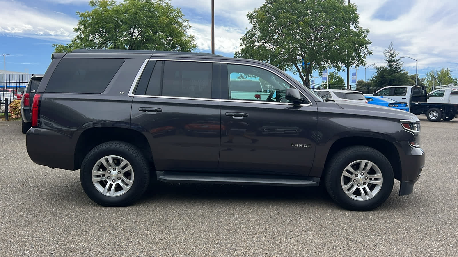 Thumbnail: 2017 Chevrolet Tahoe - 4