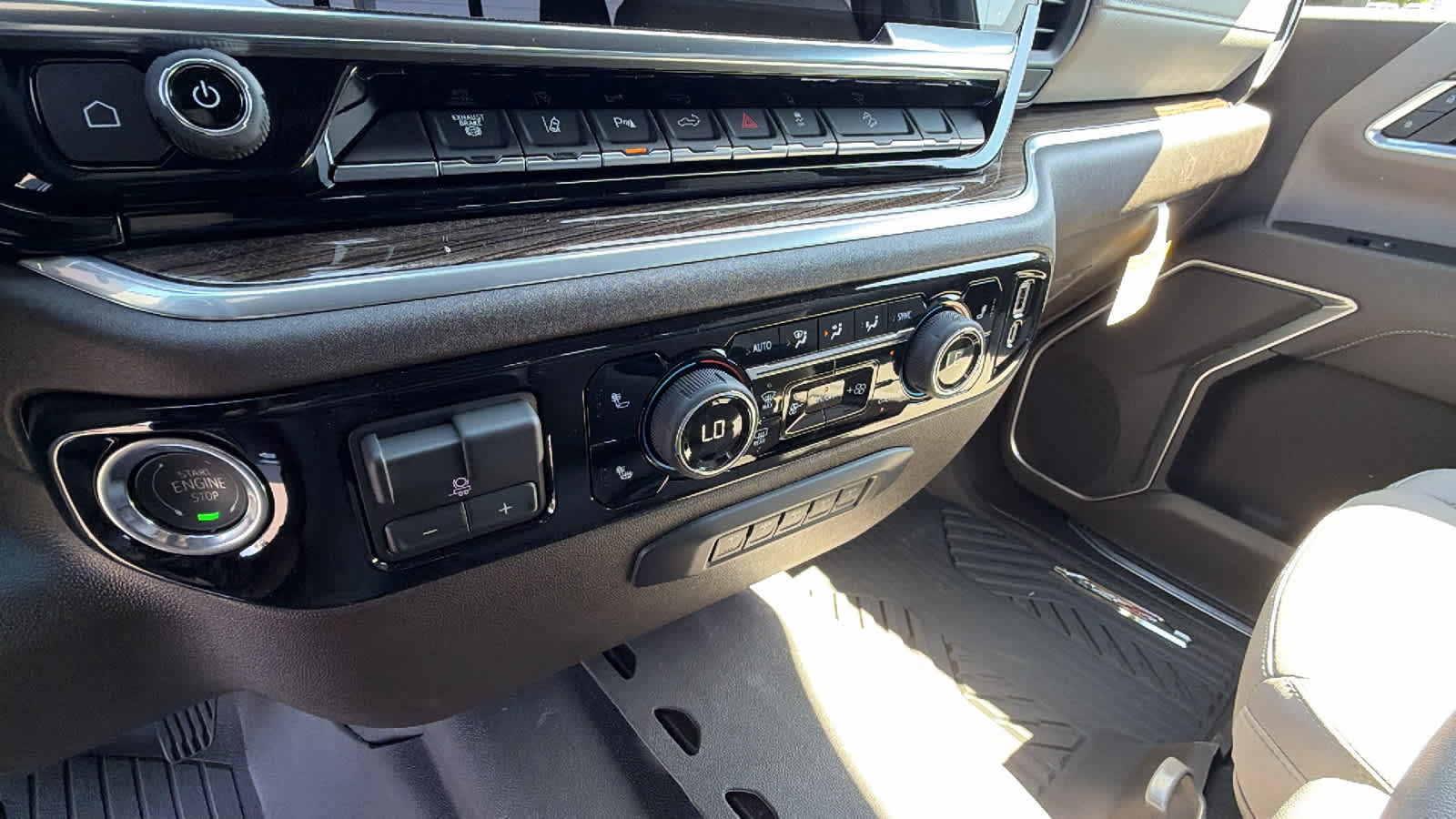 Thumbnail: 2026 Chevrolet Silverado 2500 - 14