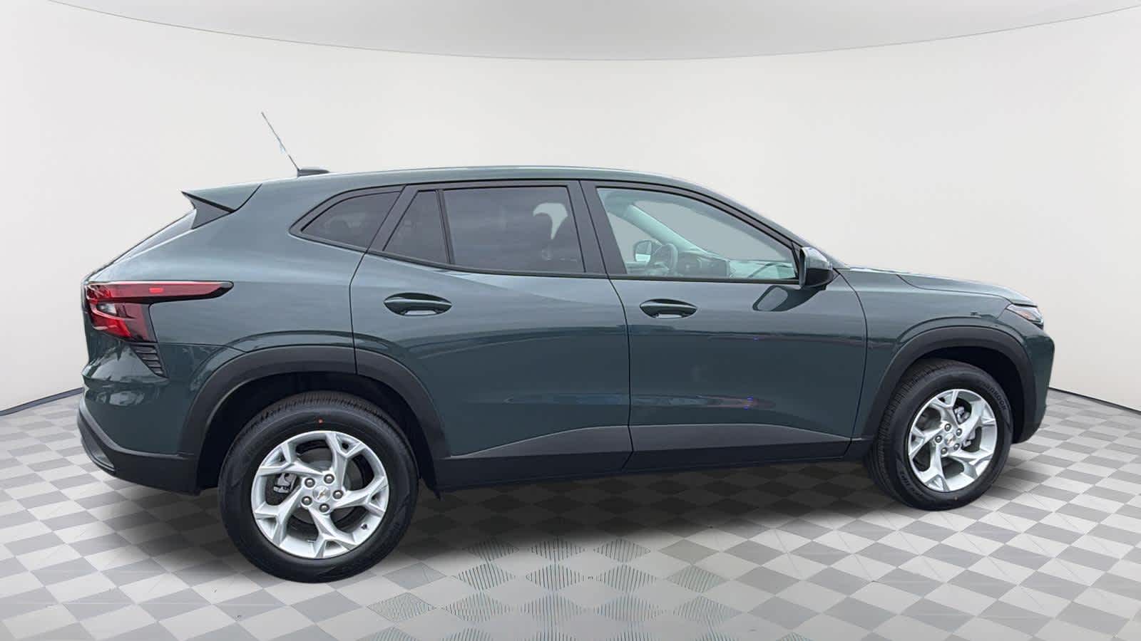 Thumbnail: 2026 Chevrolet Trax - 4