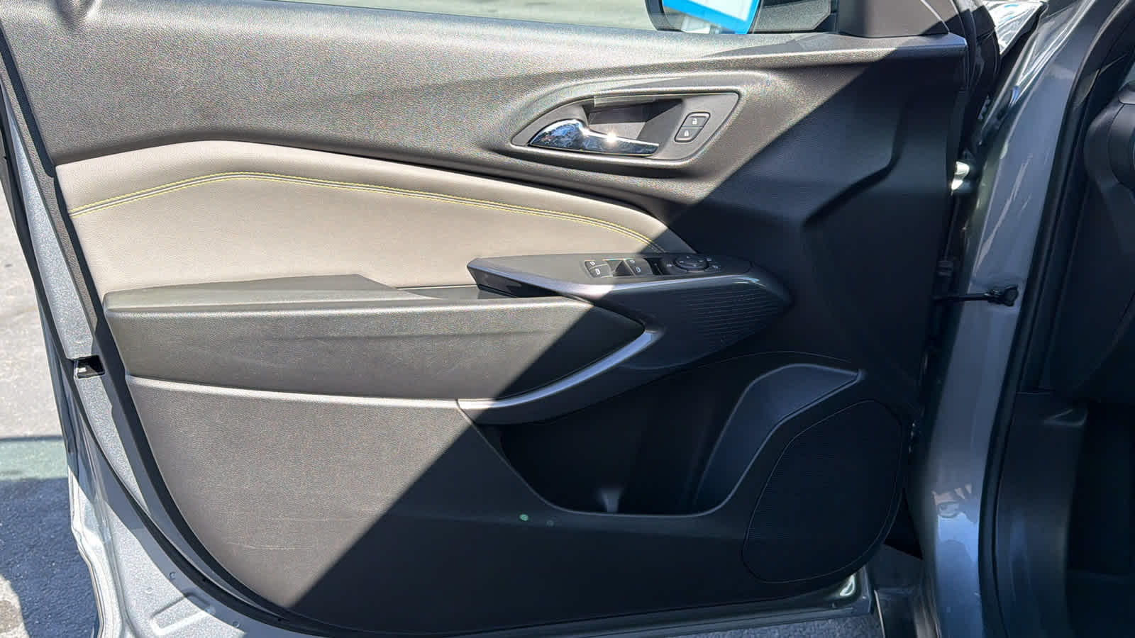 Thumbnail: 2024 Chevrolet Trax - 23