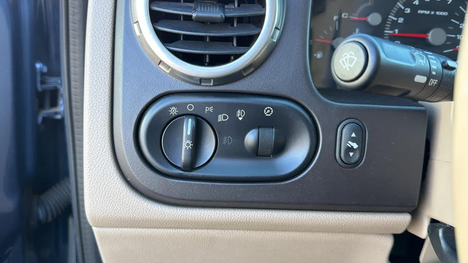 Thumbnail: 2003 Ford Expedition - 16