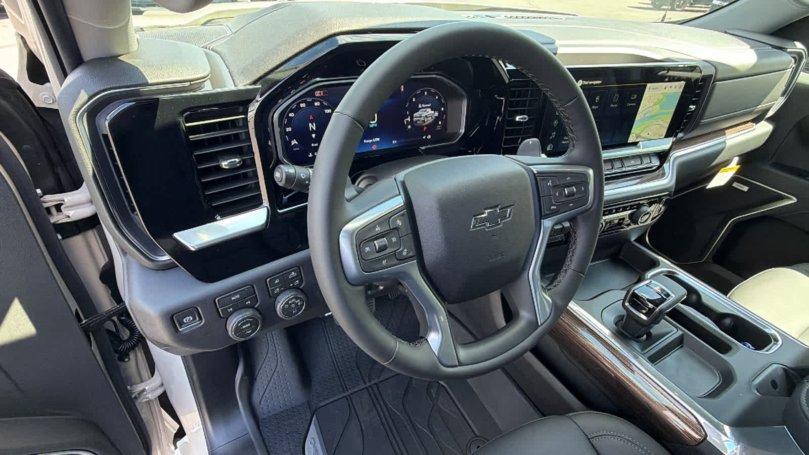 Thumbnail: 2026 Chevrolet Silverado 1500 - 9