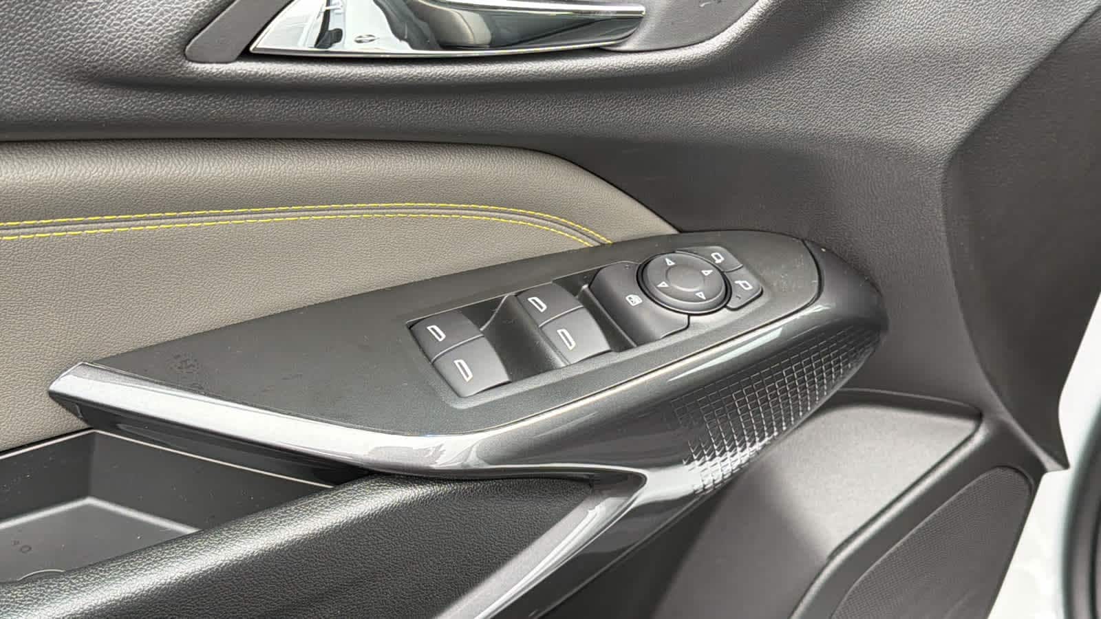 Thumbnail: 2026 Chevrolet Trax - 21