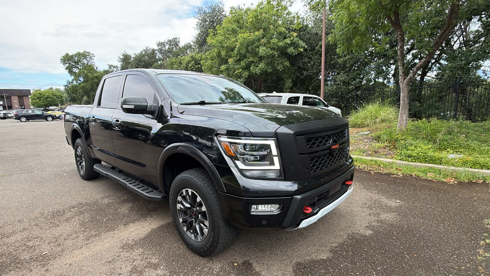 Thumbnail: 2021 Nissan Titan - 2
