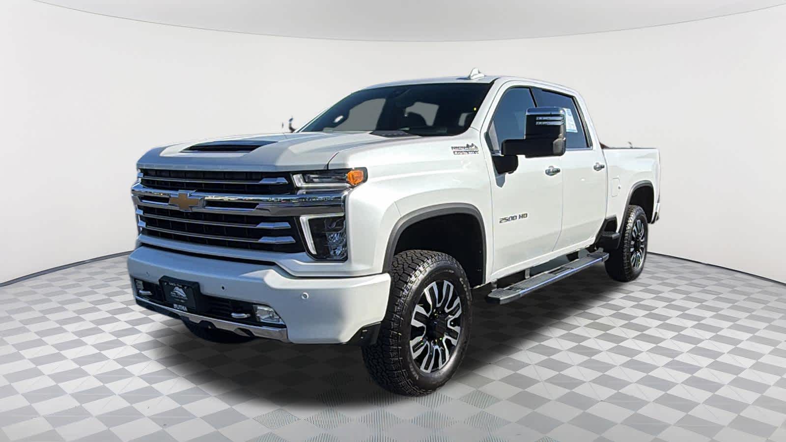 2022 Chevrolet Silverado HD High Country 4WD Crew Cab Standard Box's photo