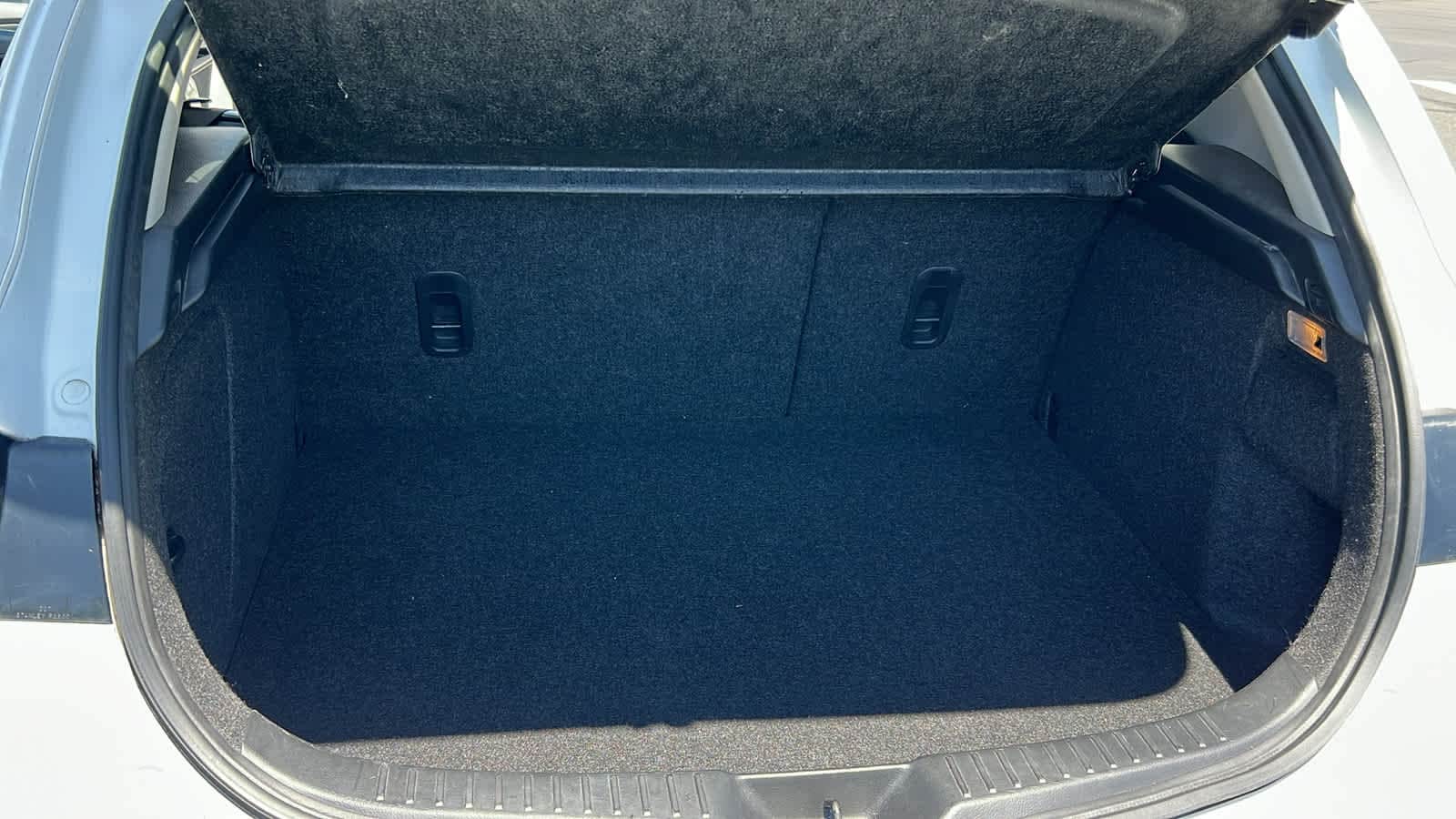 Thumbnail: 2012 Mazda Mazda3 - 27