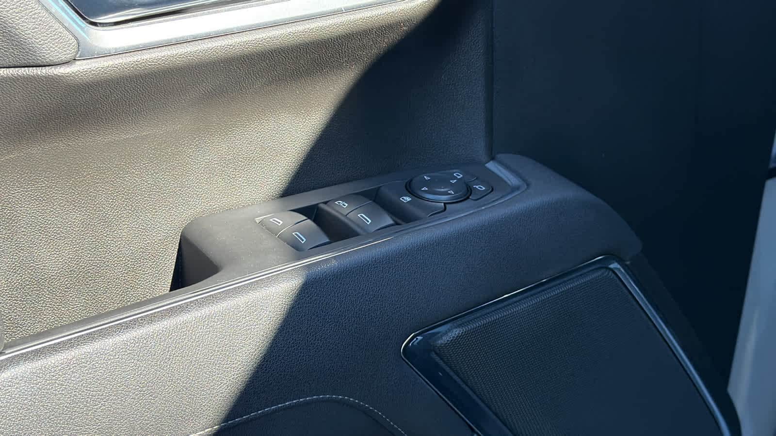 Thumbnail: 2025 Chevrolet Silverado 1500 - 22