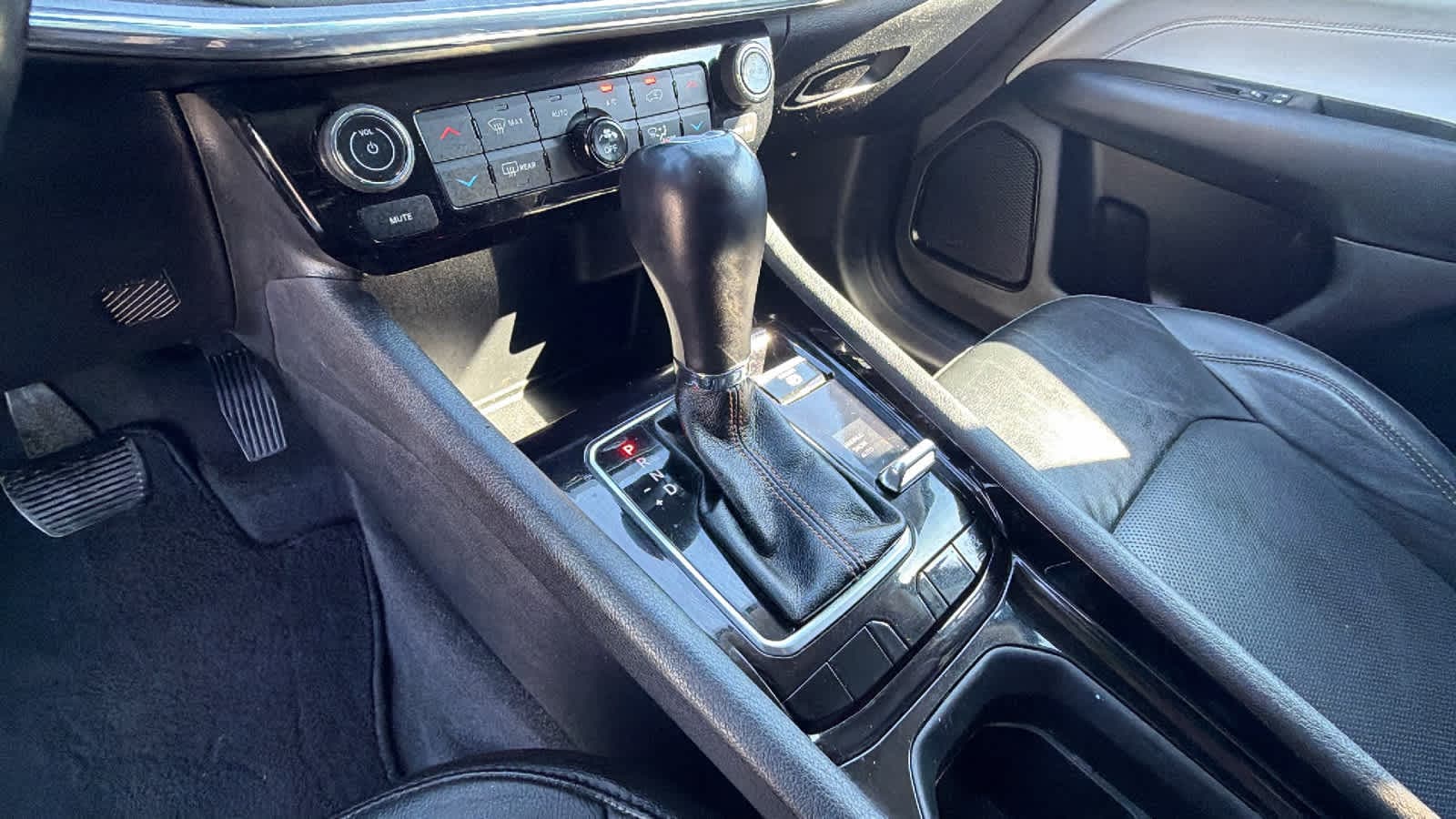 Thumbnail: 2022 Jeep Compass - 13