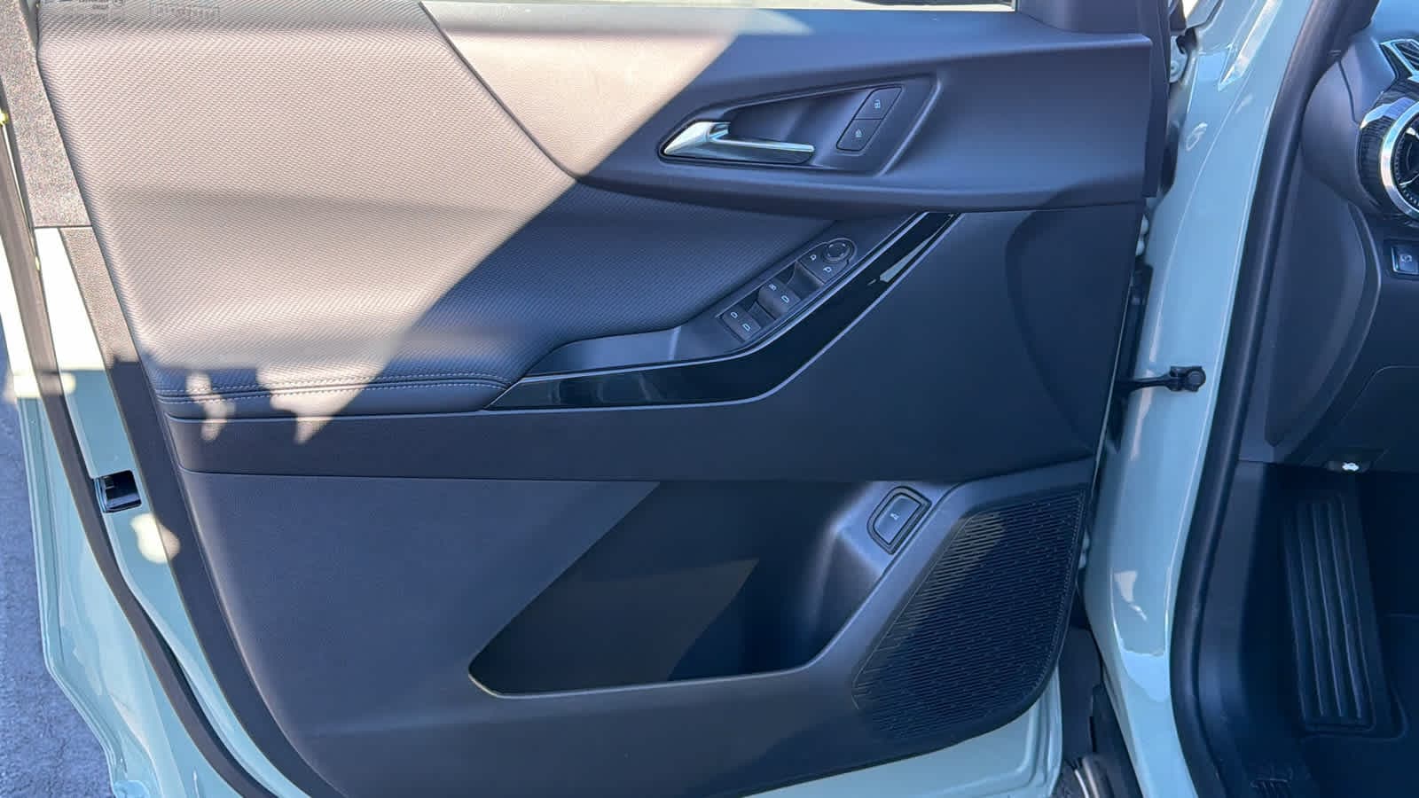 Thumbnail: 2026 Chevrolet Equinox - 23