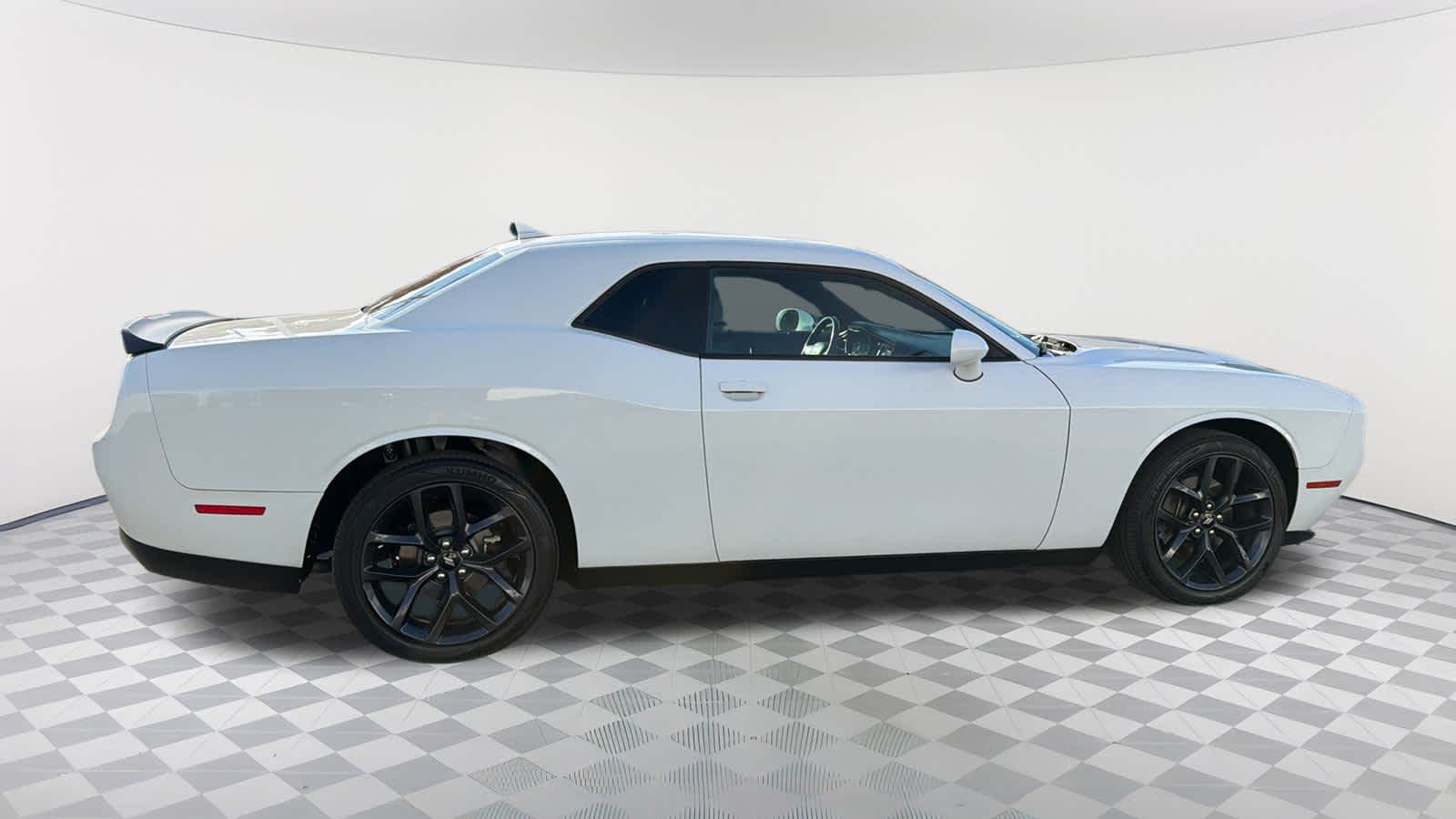 Thumbnail: 2019 Dodge Challenger - 4