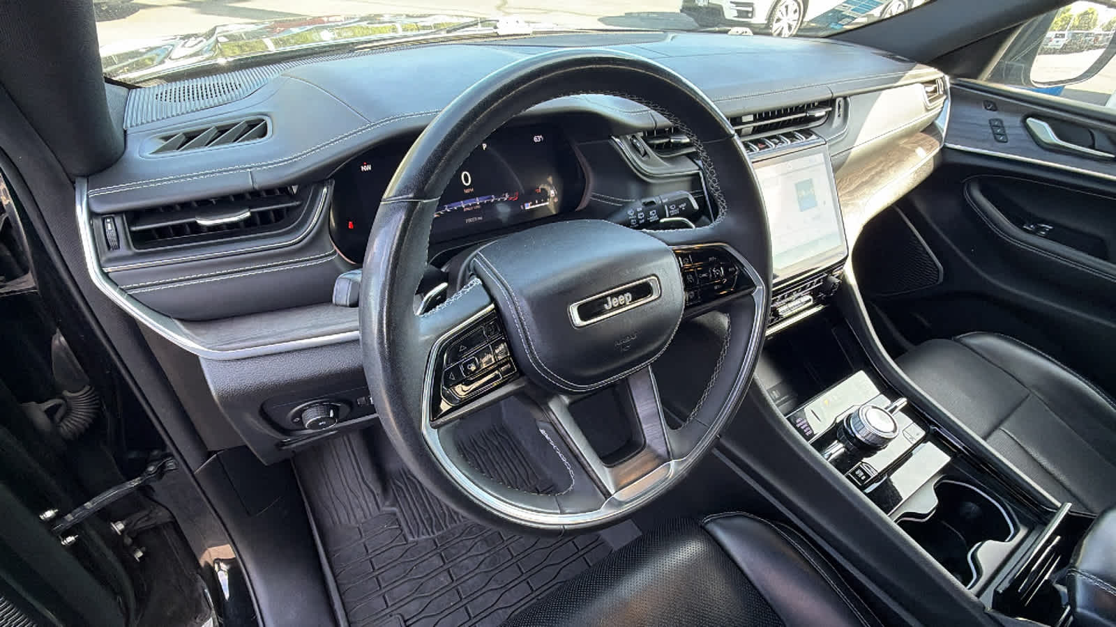2023 Jeep Grand Cherokee Overland - Photo 10