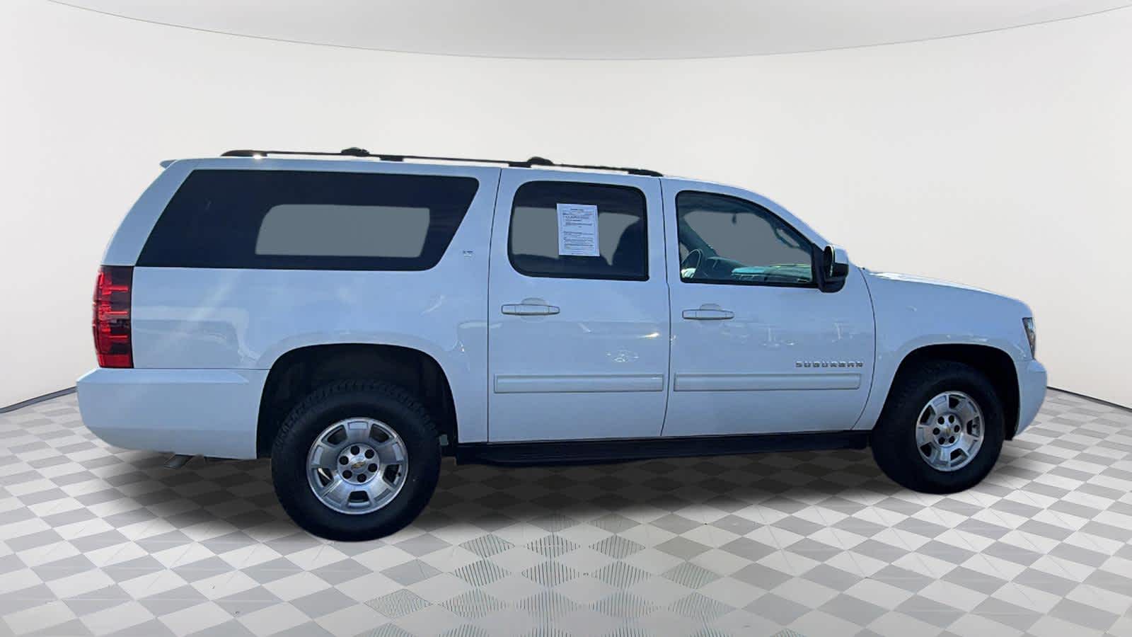 Thumbnail: 2014 Chevrolet Suburban - 4