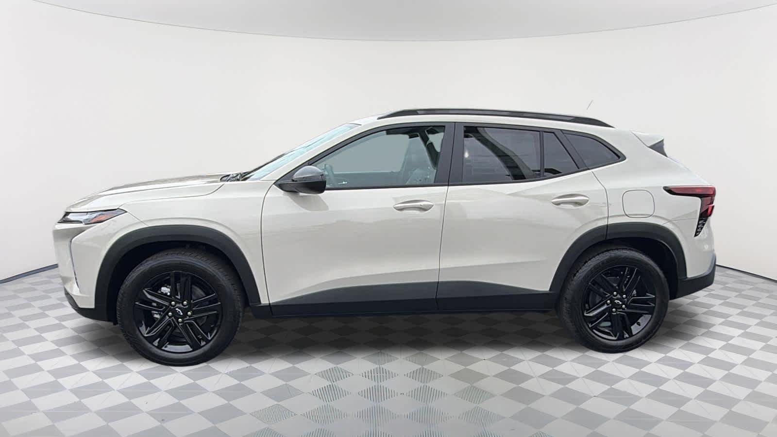 Thumbnail: 2026 Chevrolet Trax - 8