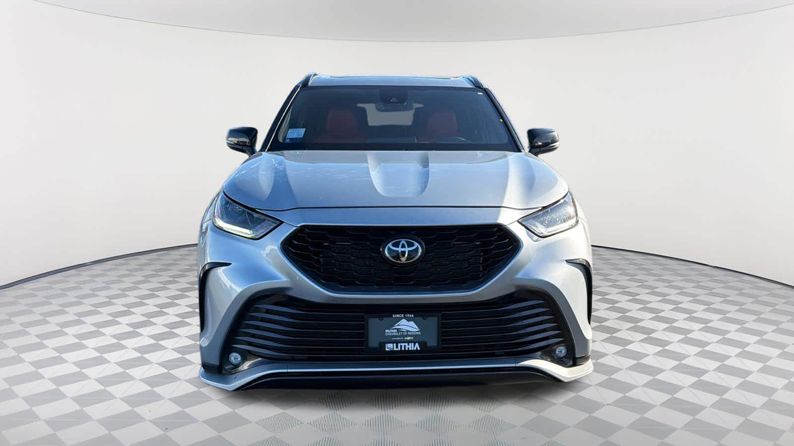 Thumbnail: 2022 Toyota Highlander - 2