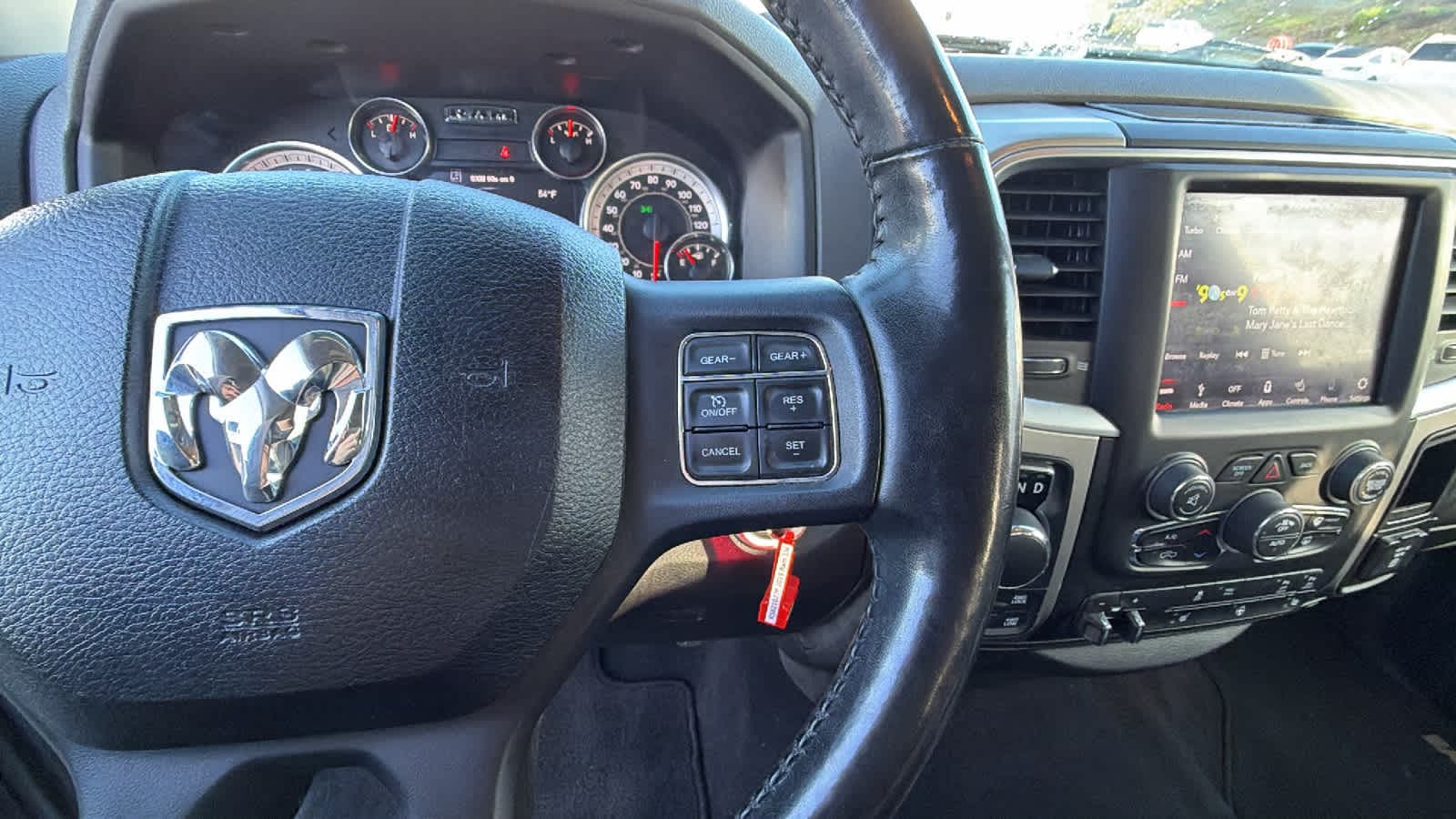 Thumbnail: 2019 RAM 1500 Classic - 20