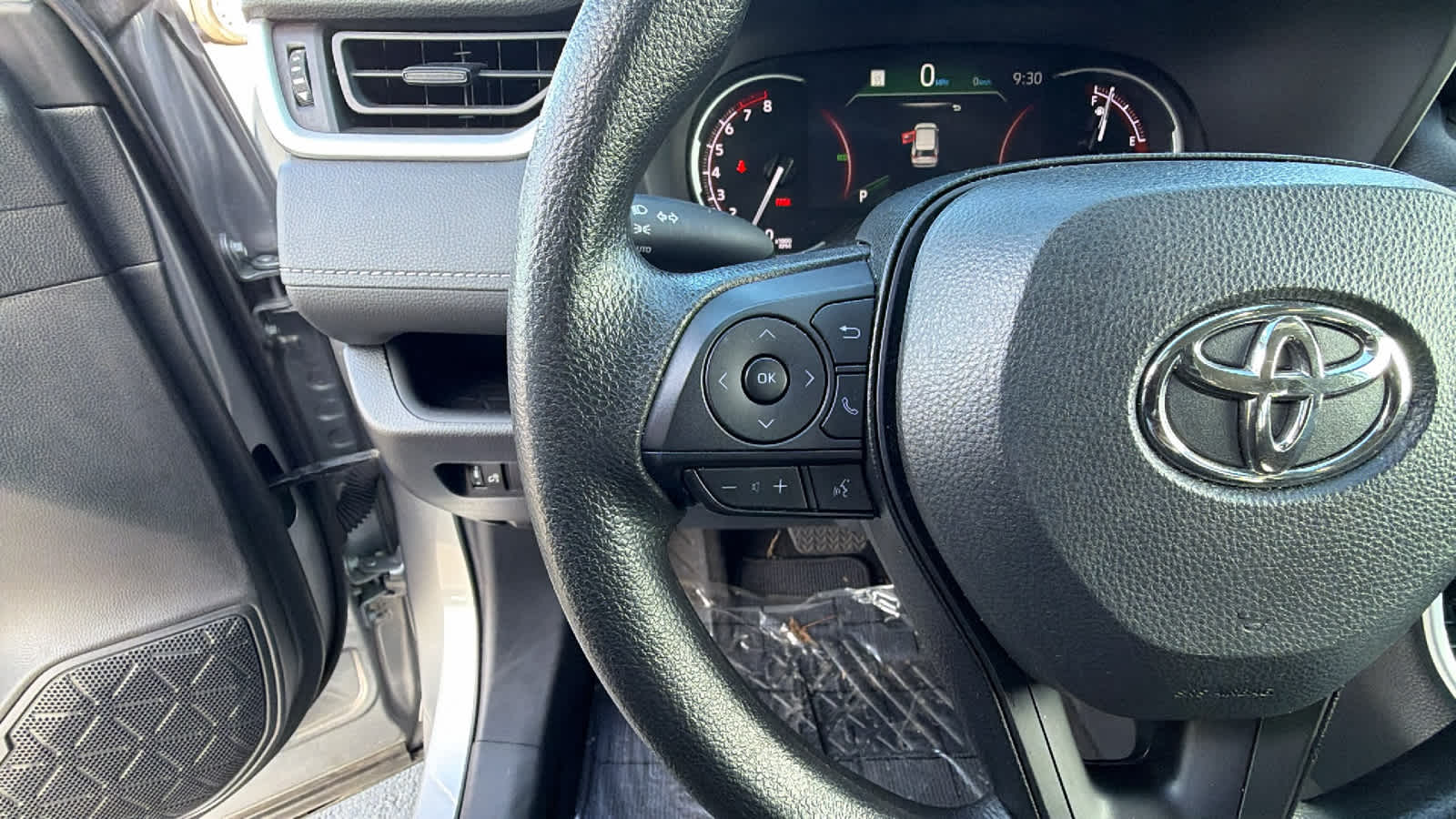 Thumbnail: 2024 Toyota RAV4 - 19