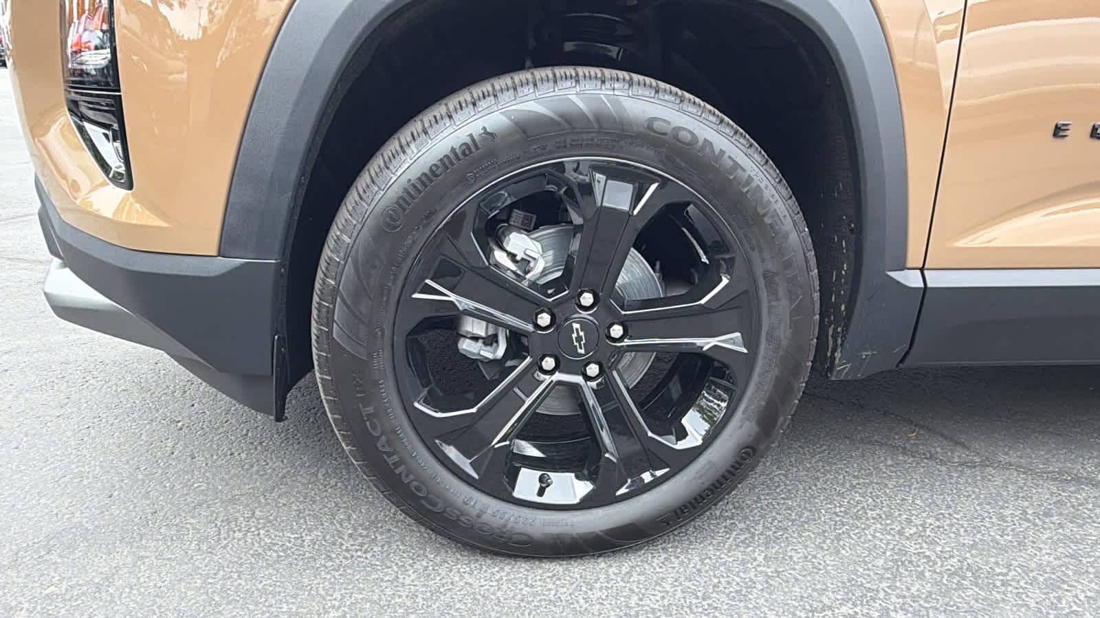 2027 Chevrolet Equinox LT - Photo 9