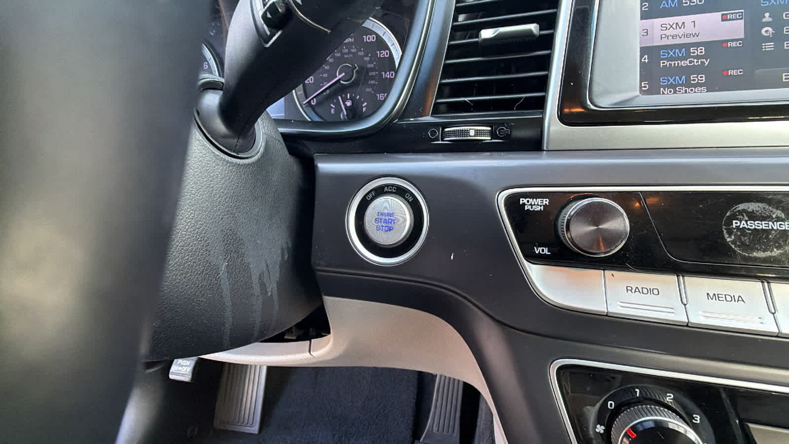 Thumbnail: 2018 Hyundai Sonata - 17