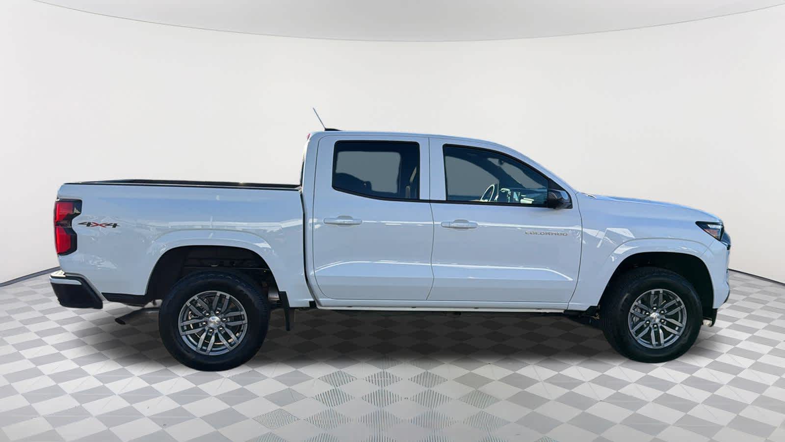 Thumbnail: 2025 Chevrolet Colorado - 4