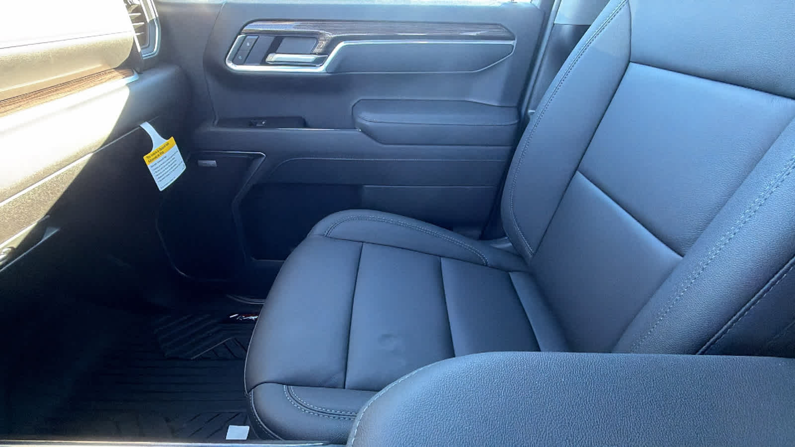 Thumbnail: 2026 Chevrolet Silverado 1500 - 12