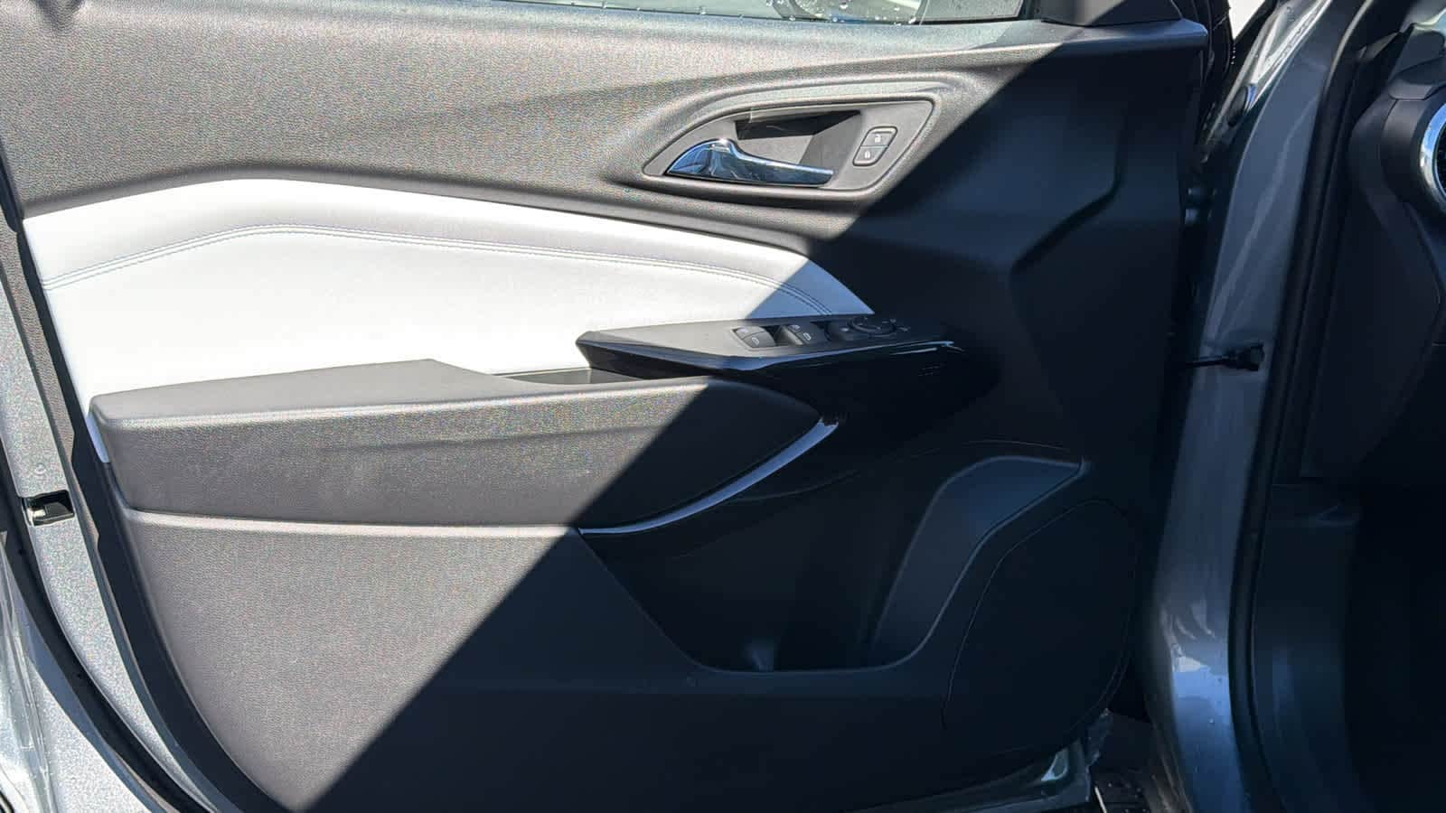 Thumbnail: 2026 Chevrolet Trax - 23