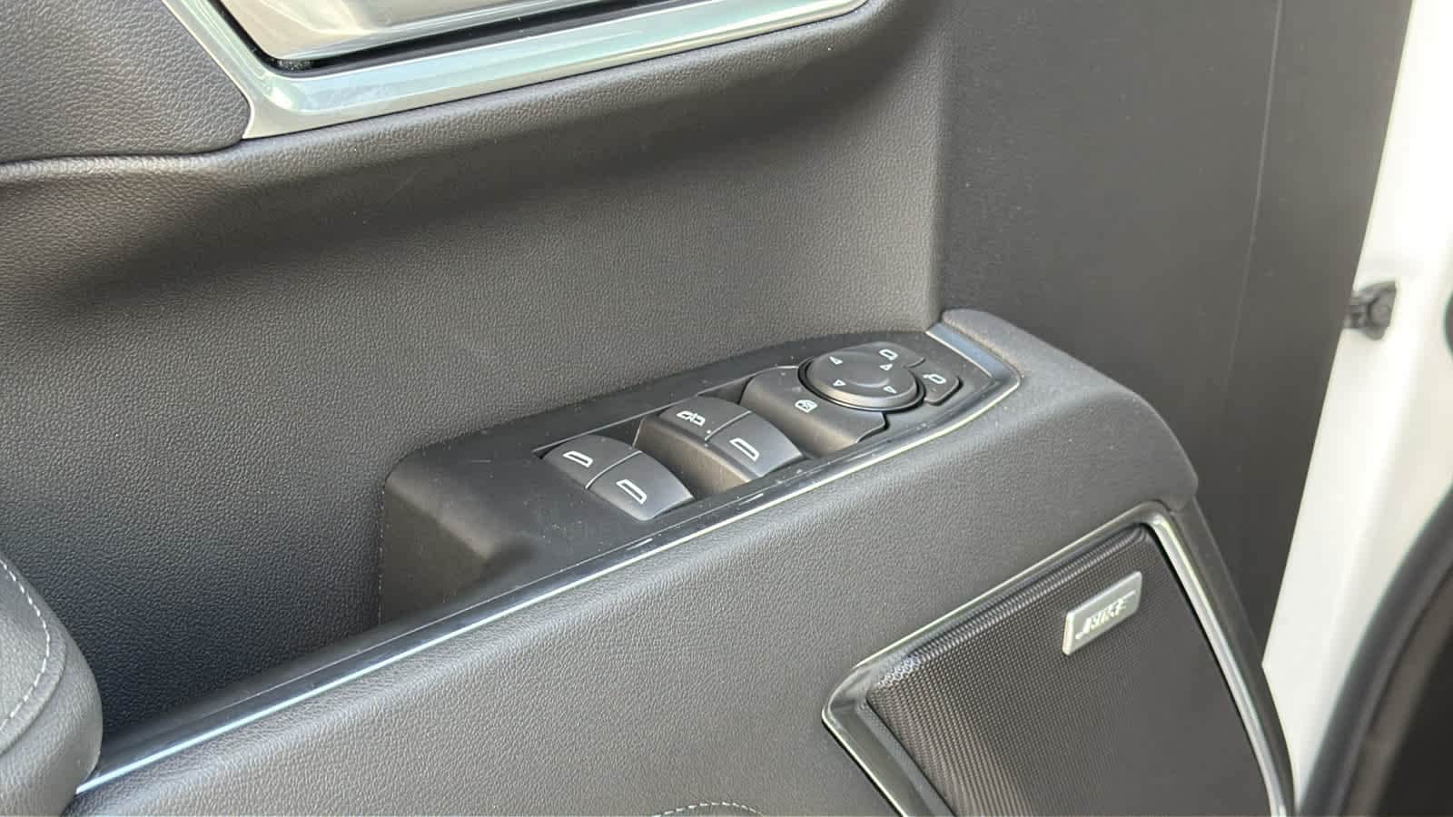 Thumbnail: 2026 Chevrolet Silverado 1500 - 22