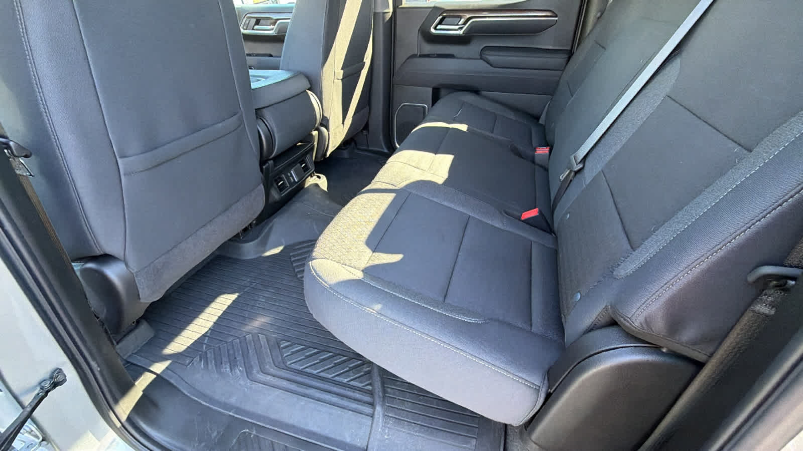 Thumbnail: 2025 Chevrolet Silverado 1500 - 24