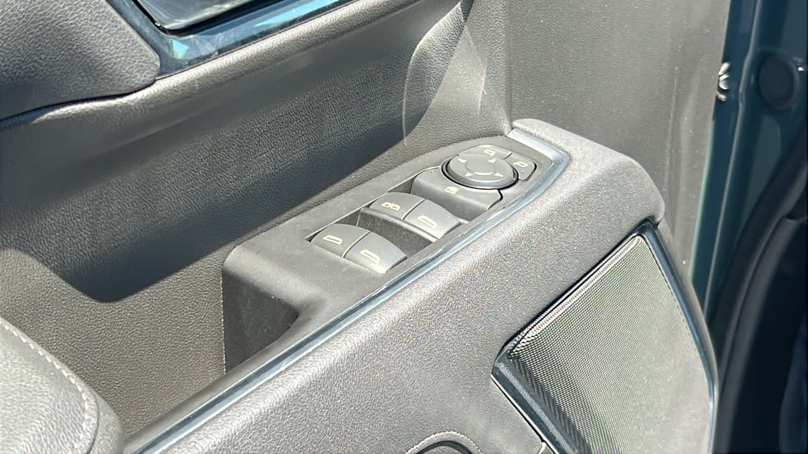 Thumbnail: 2025 Chevrolet Silverado 1500 - 22