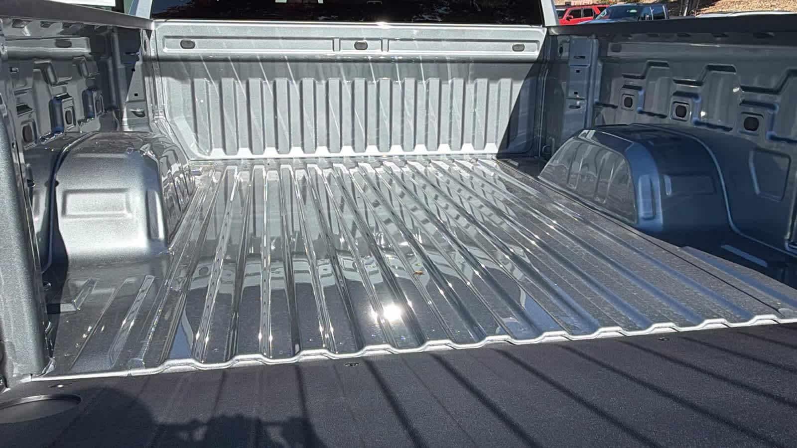 Thumbnail: 2026 Chevrolet Silverado 1500 - 27