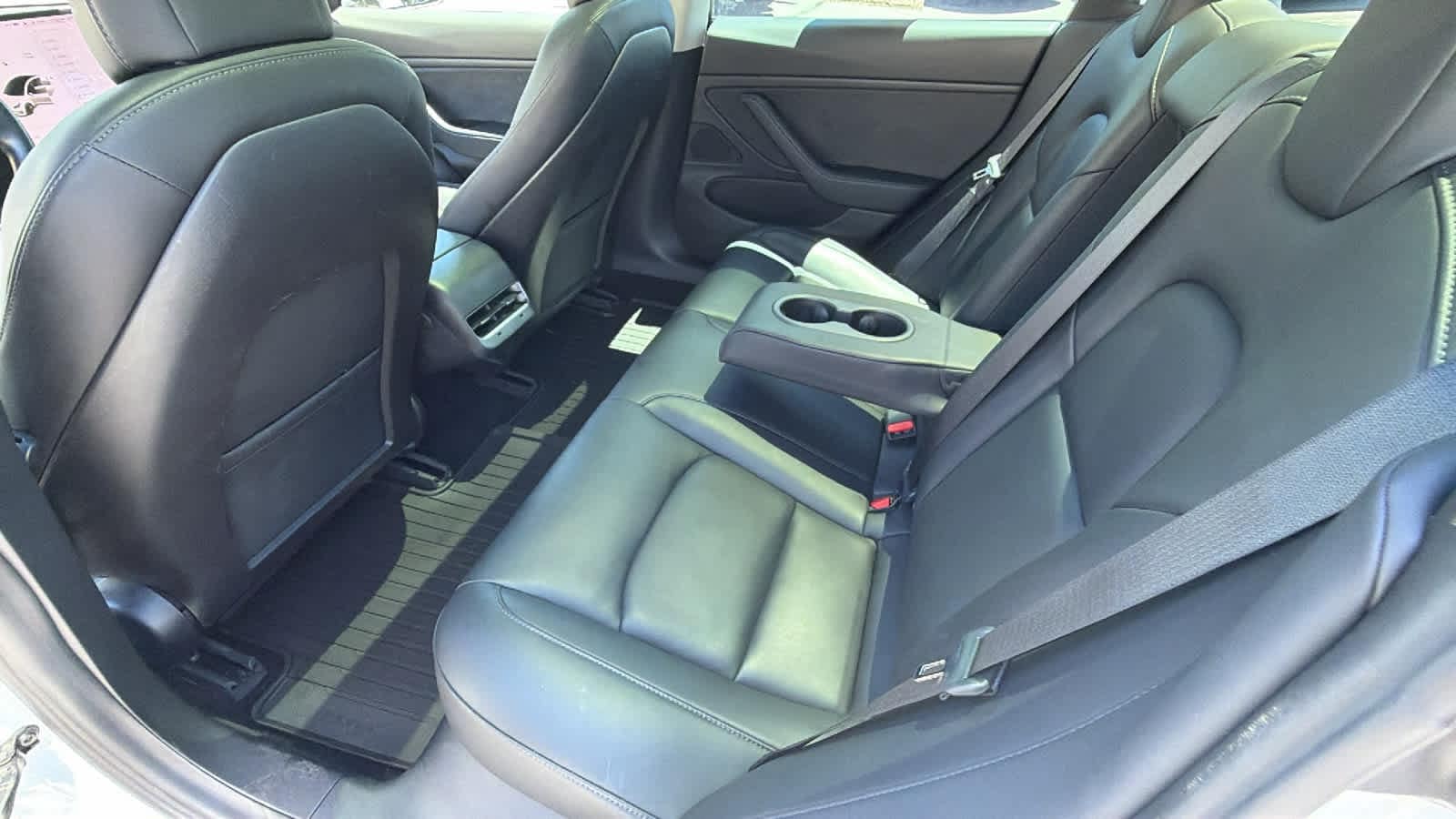Thumbnail: 2019 Tesla Model 3 - 24