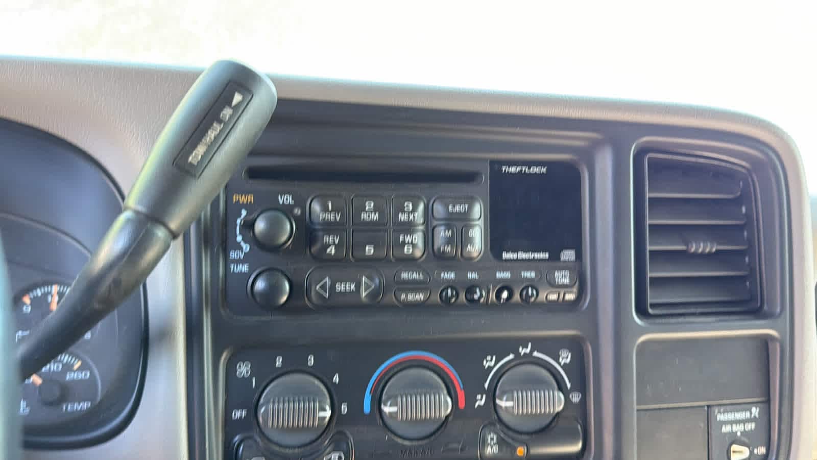 Thumbnail: 2000 Chevrolet Silverado 1500 - 13