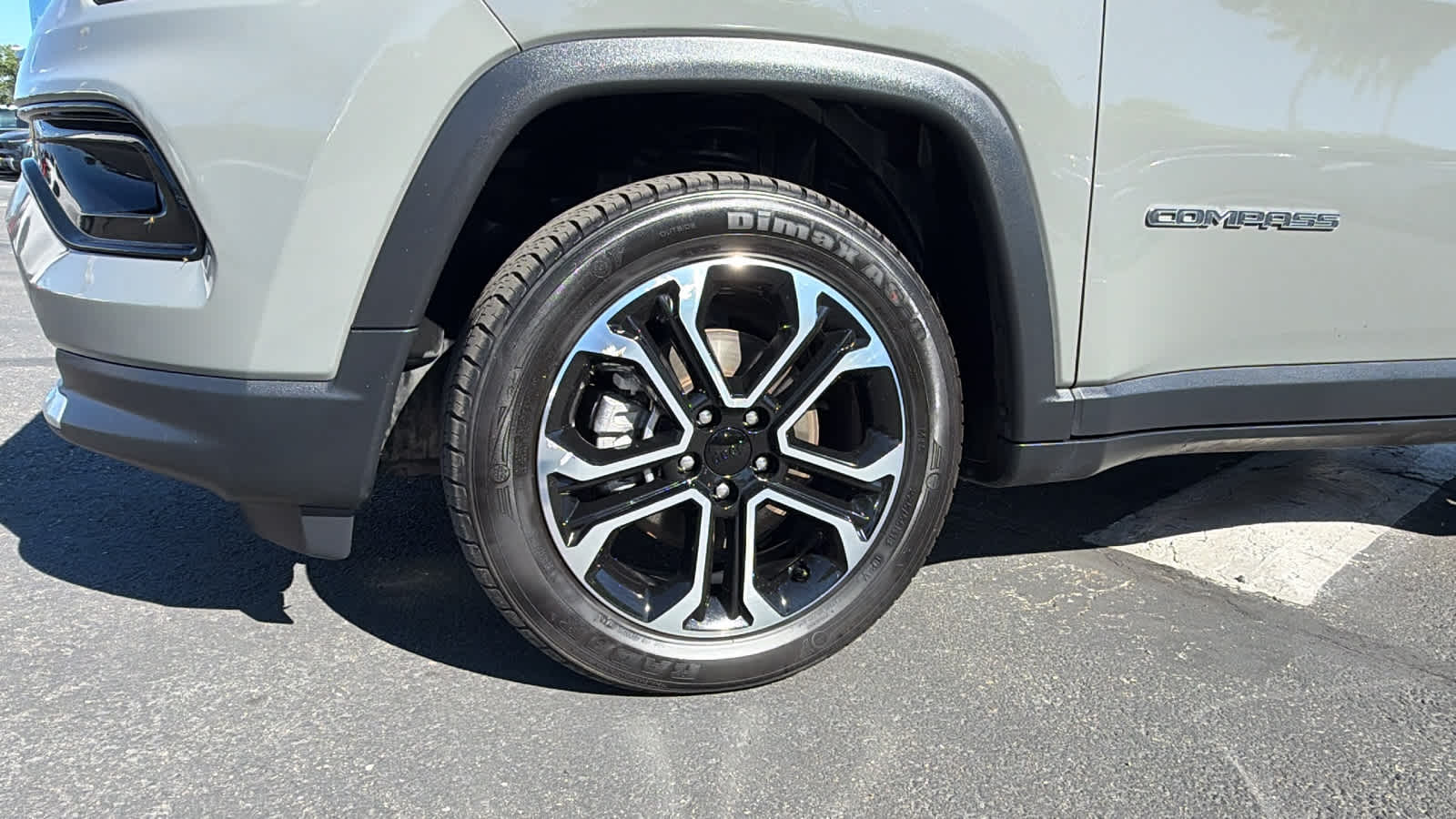 Thumbnail: 2022 Jeep Compass - 9