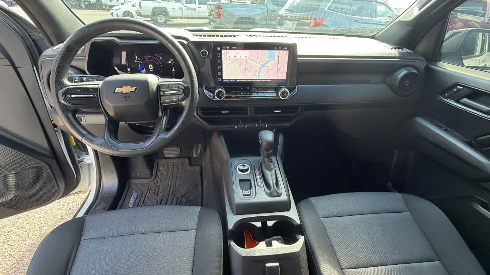 Thumbnail: 2023 Chevrolet Colorado - 18