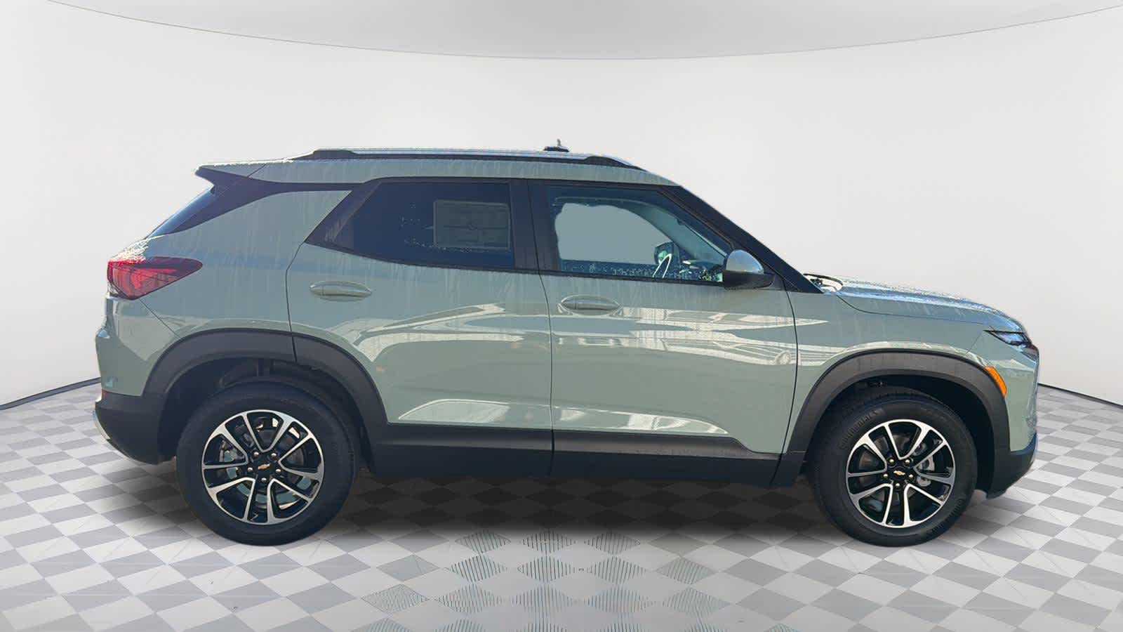 Thumbnail: 2026 Chevrolet TrailBlazer - 4