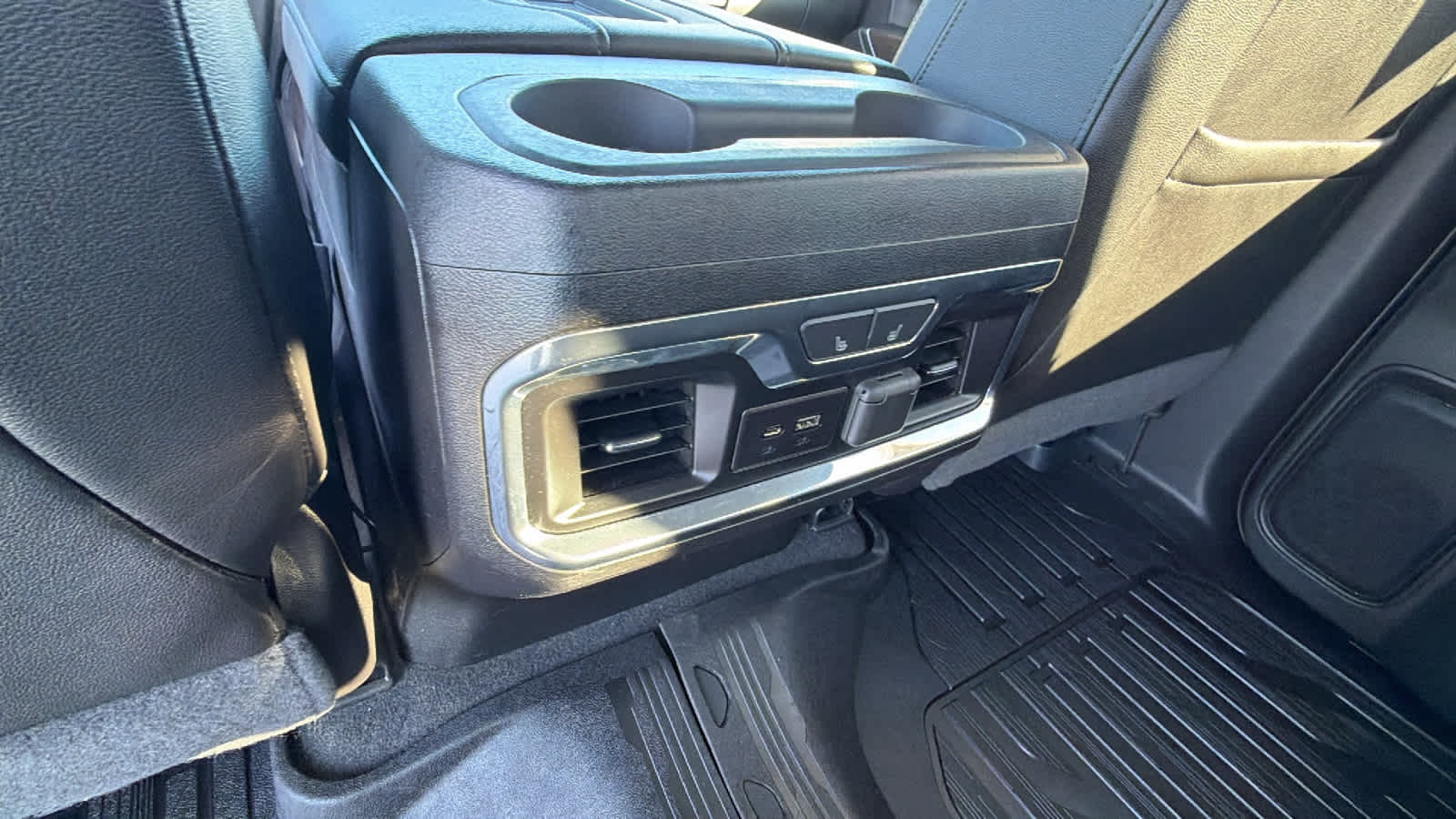 Thumbnail: 2019 GMC Sierra 1500 - 25