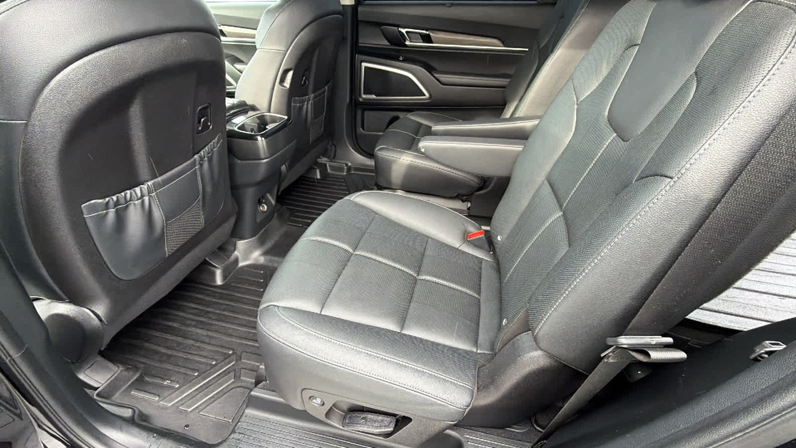 Thumbnail: 2021 Kia Telluride - 24