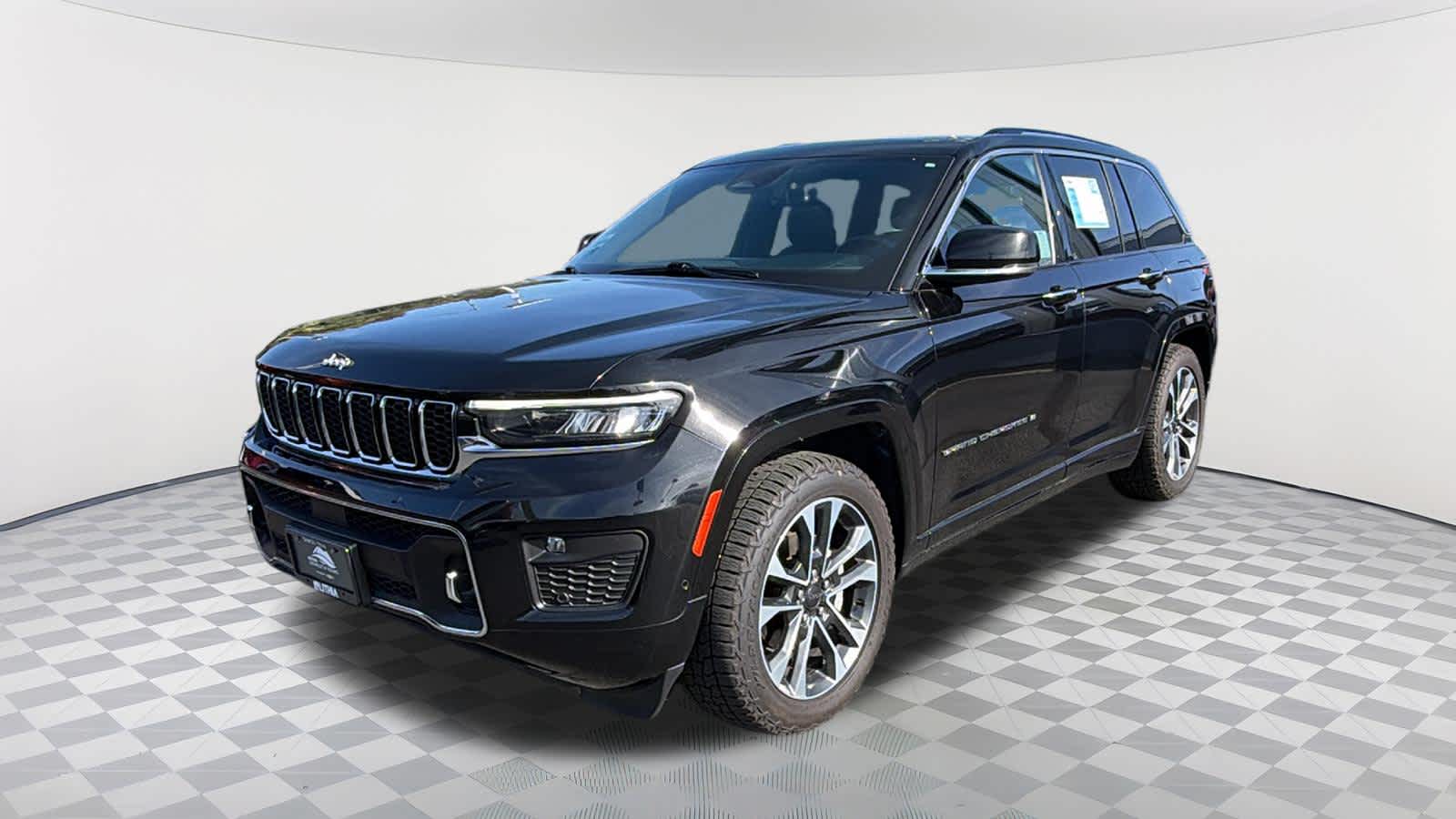 2023 Jeep Grand Cherokee Overland 4x4's photo