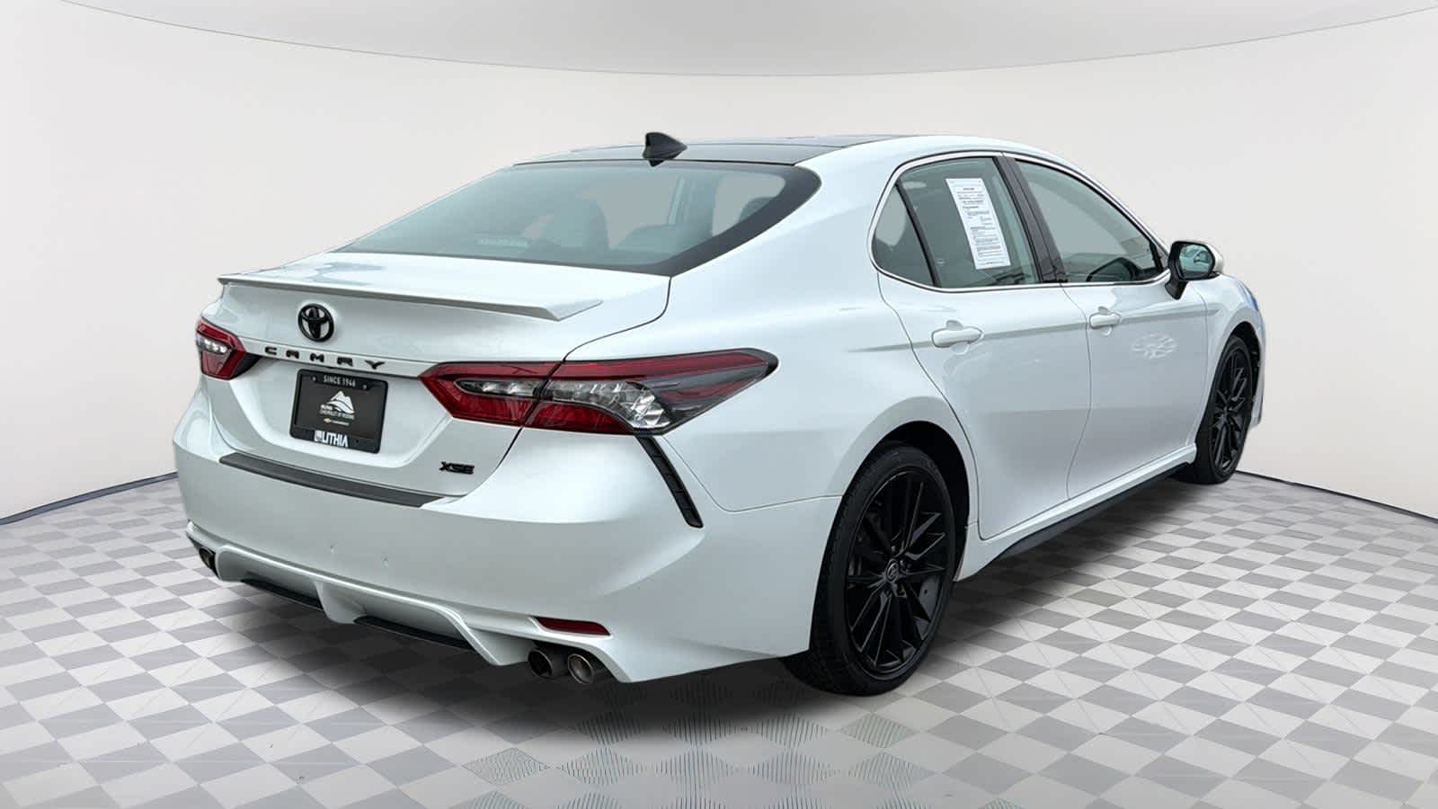 Thumbnail: 2022 Toyota Camry - 5
