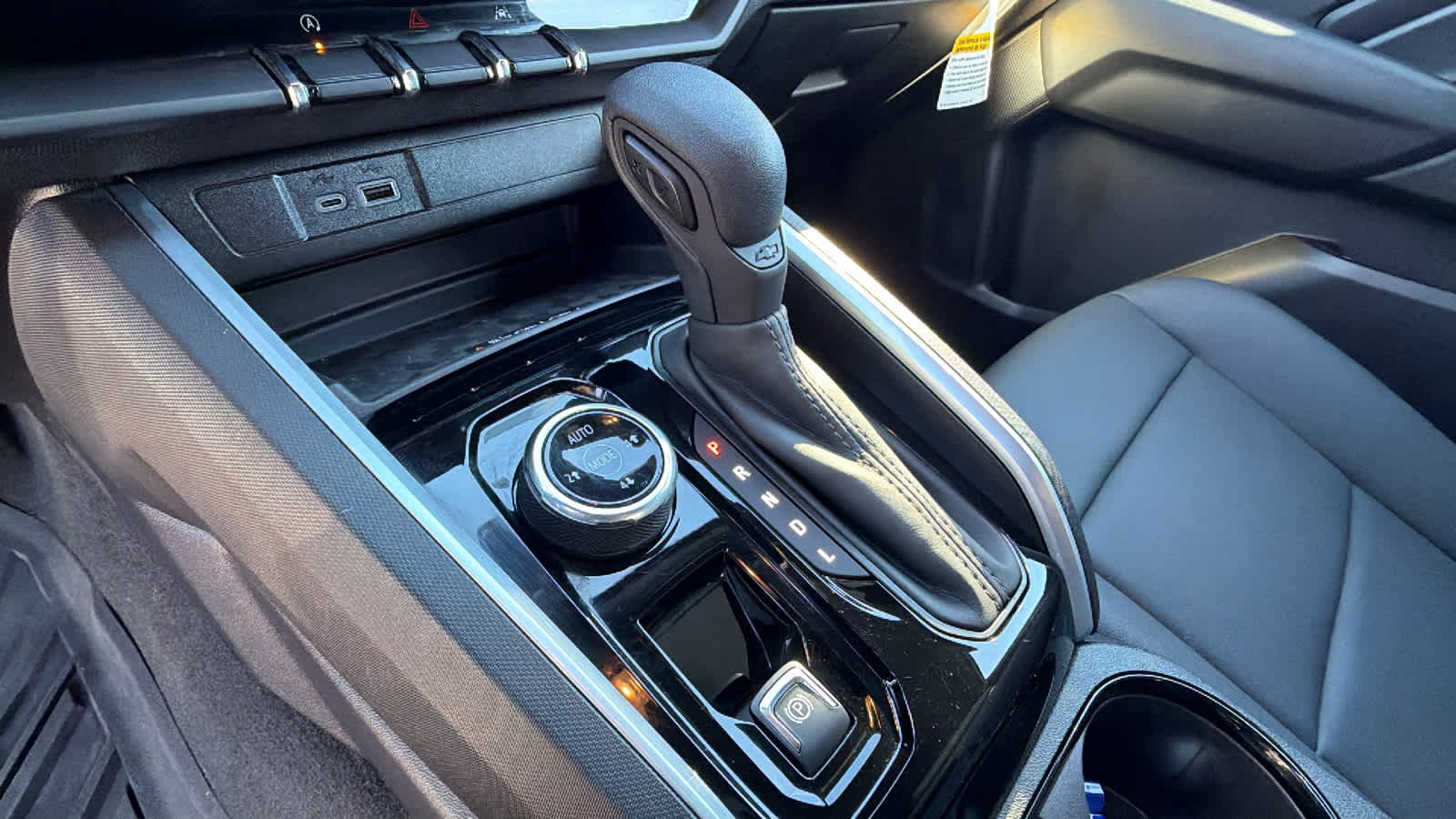 Thumbnail: 2025 Chevrolet Colorado - 13